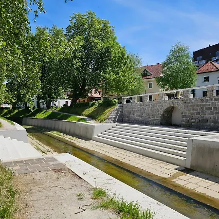 Cozy Nest アパート